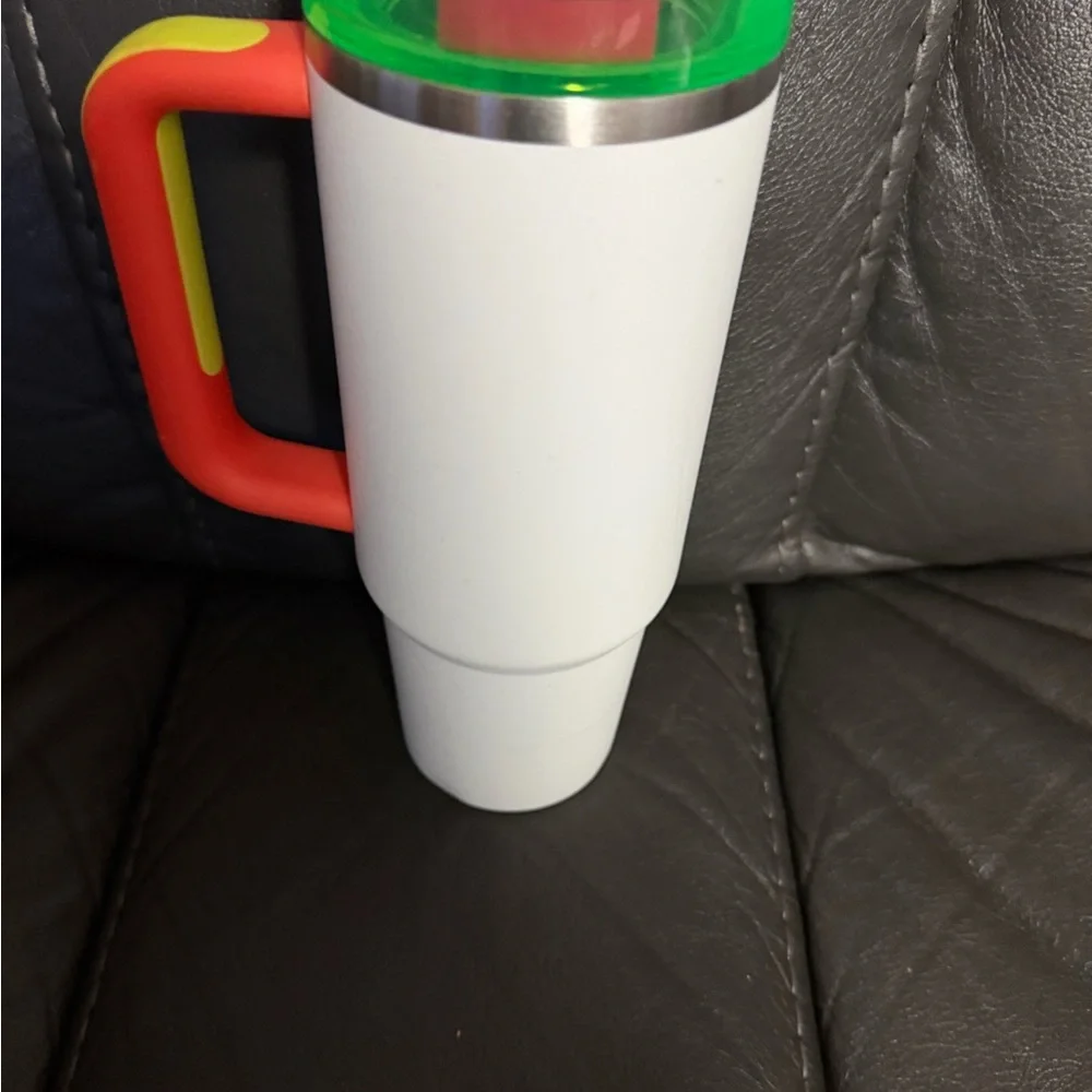 Stanley White Travel Mug with Neon Green Lid and Neon Pink Logo - Picture 2 of 8
